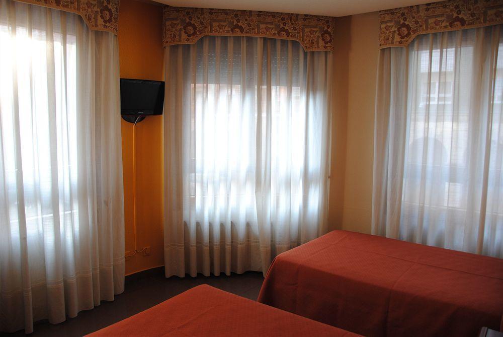 Hotel Playa Poniente Χιχόν Εξωτερικό φωτογραφία