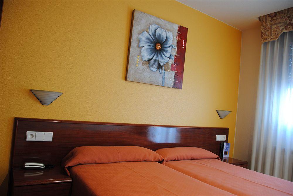 Hotel Playa Poniente Χιχόν Εξωτερικό φωτογραφία